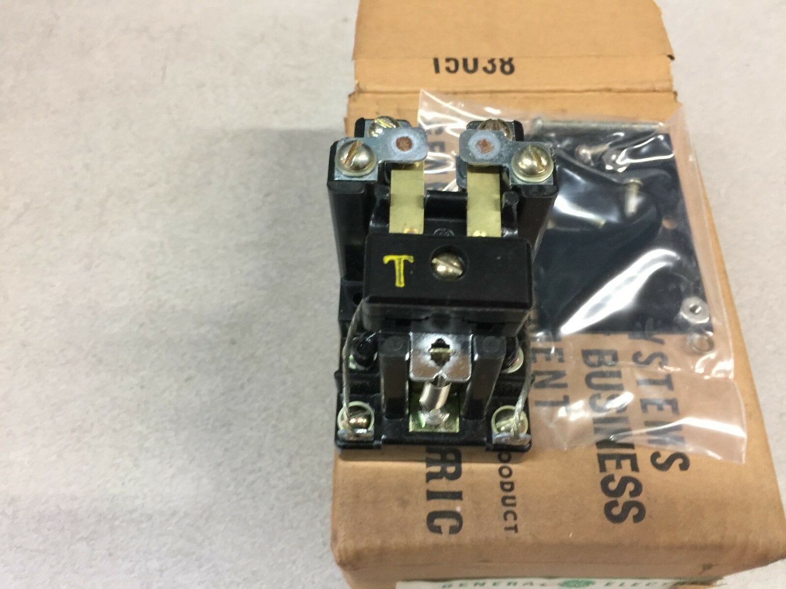 NEW IN BOX GE RELAY 423 78518 12HMA111B9