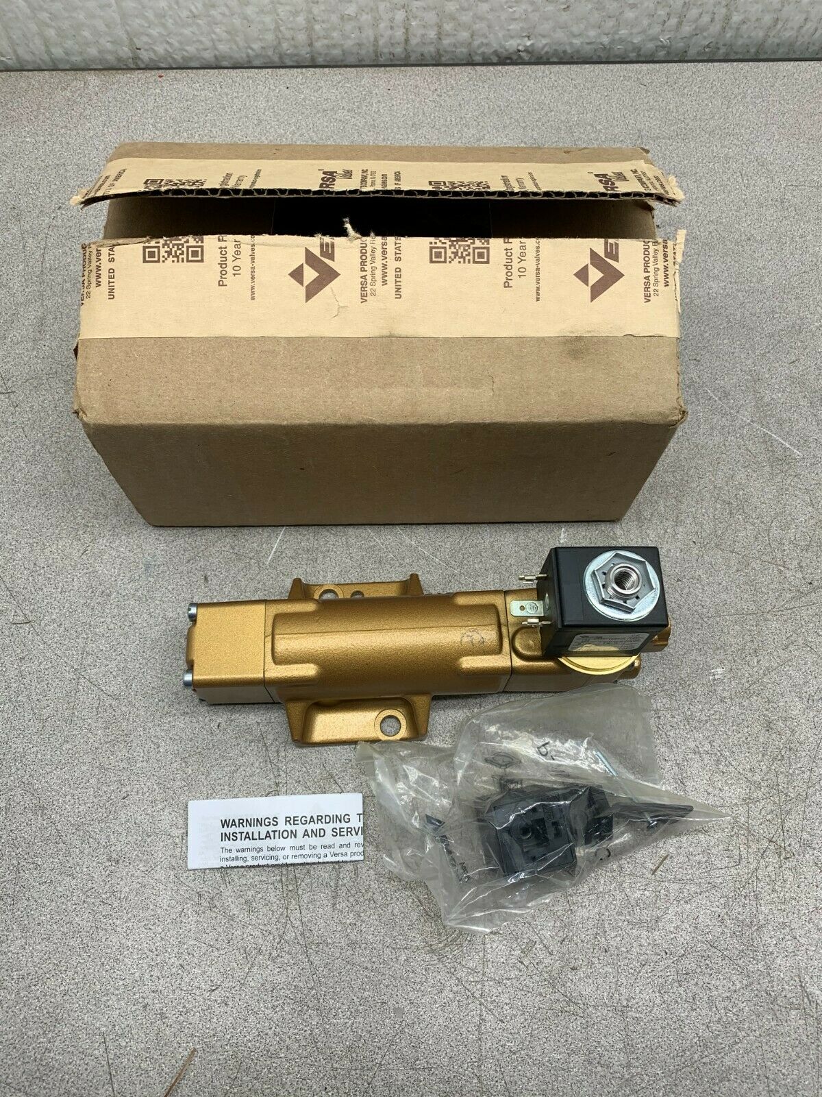 NEW IN BOX VERSA BRASS SOLENOID VALVE VSG-8532-1003-A120