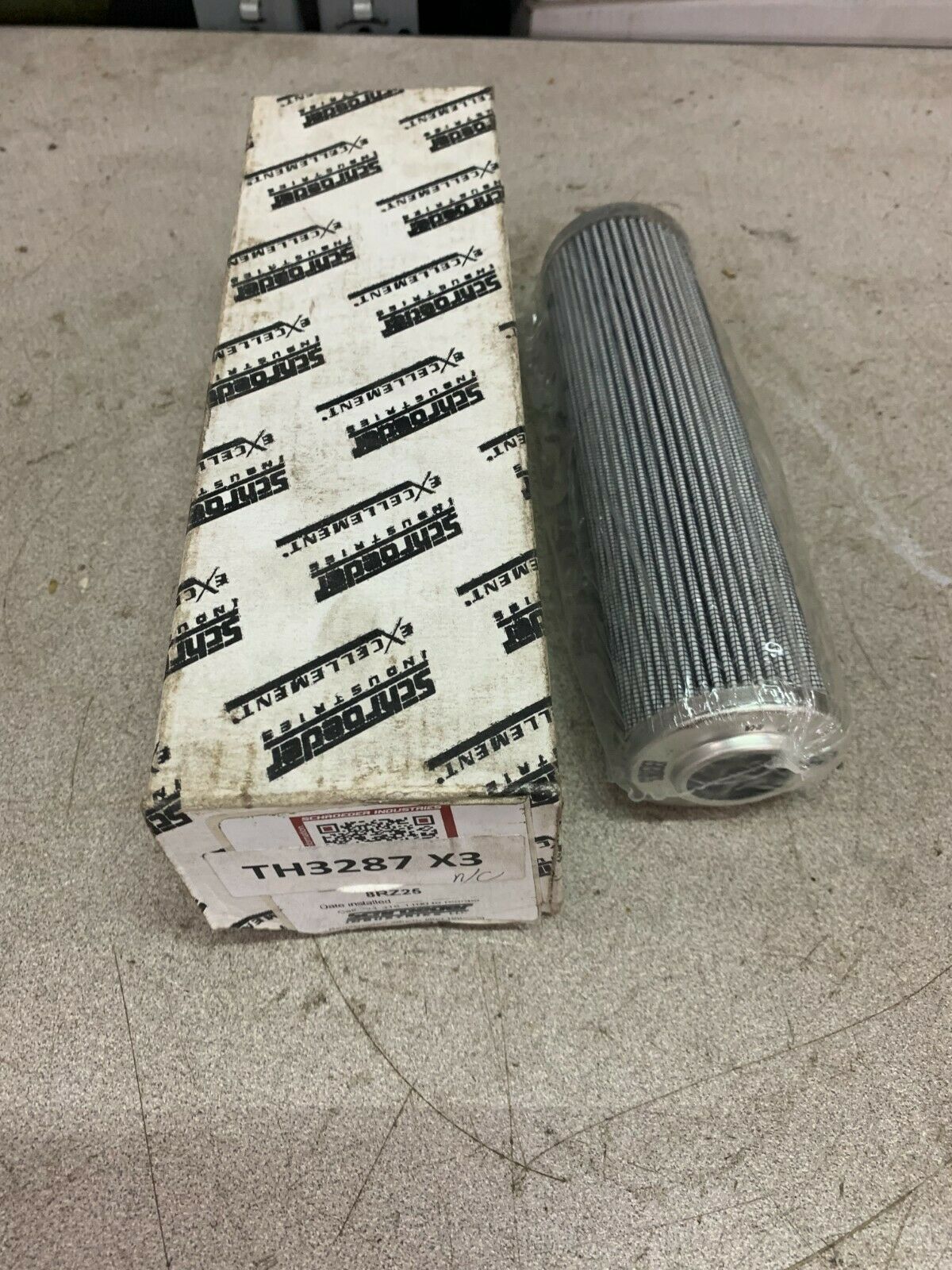 NEW IN BOX SCHROEDER INDUSTRIES FILTER 8RZ25