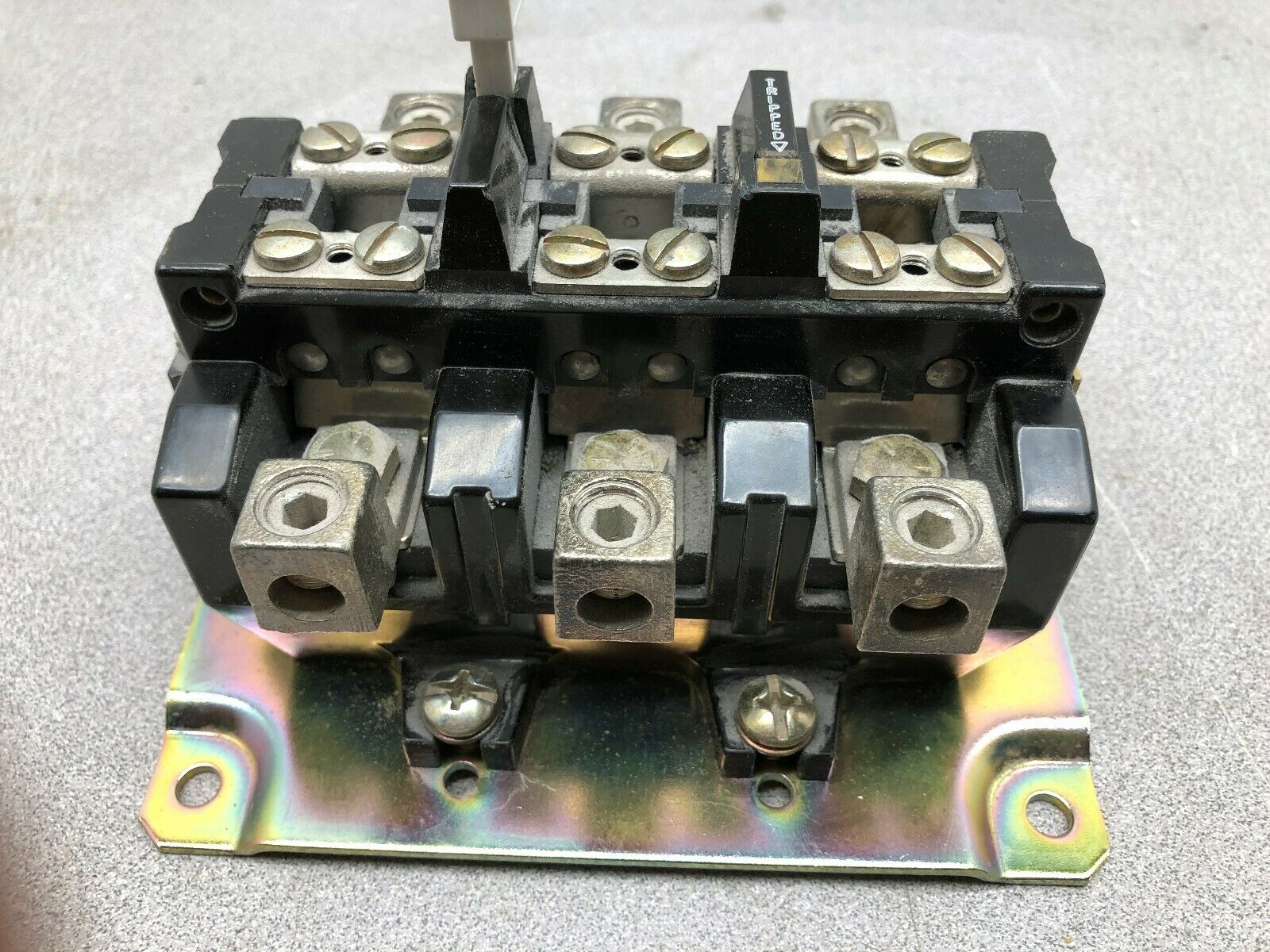 NEW NO BOX ALLEN BRADLEY OVERLOAD RELAY 592-D0V16