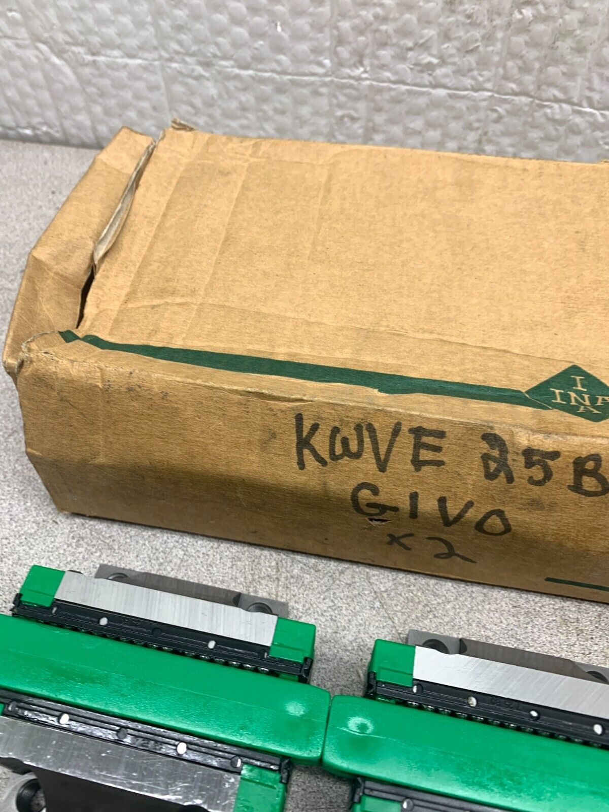 NEW BOX OF 2 INA LINEAR BLOCK BEARINGS KWVE 25B G1V0