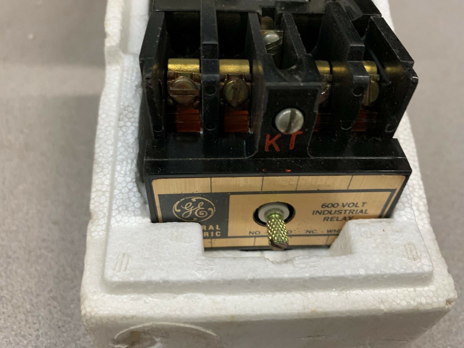 NEW GE RELAY CR120B04022 SERIES A