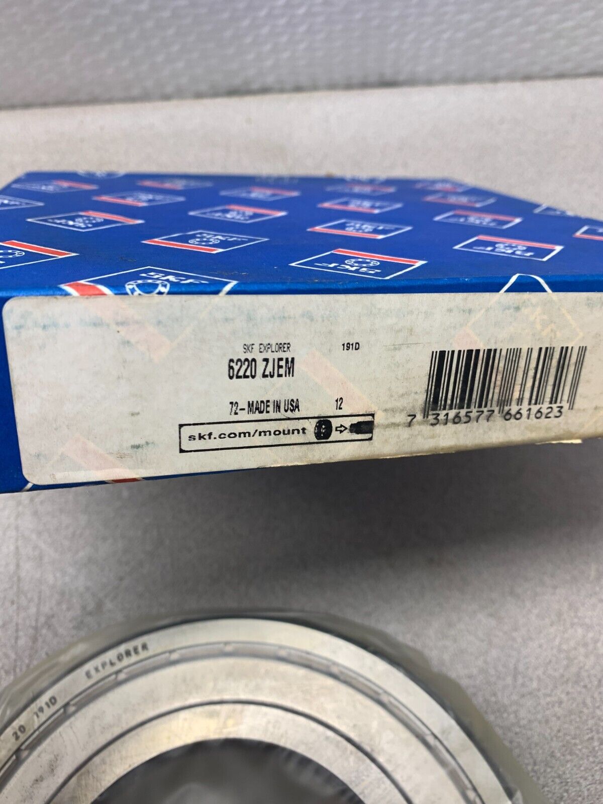 NEW IN BOX SKF 6220ZJEM ROLLER BEARING 6220 ZJEM