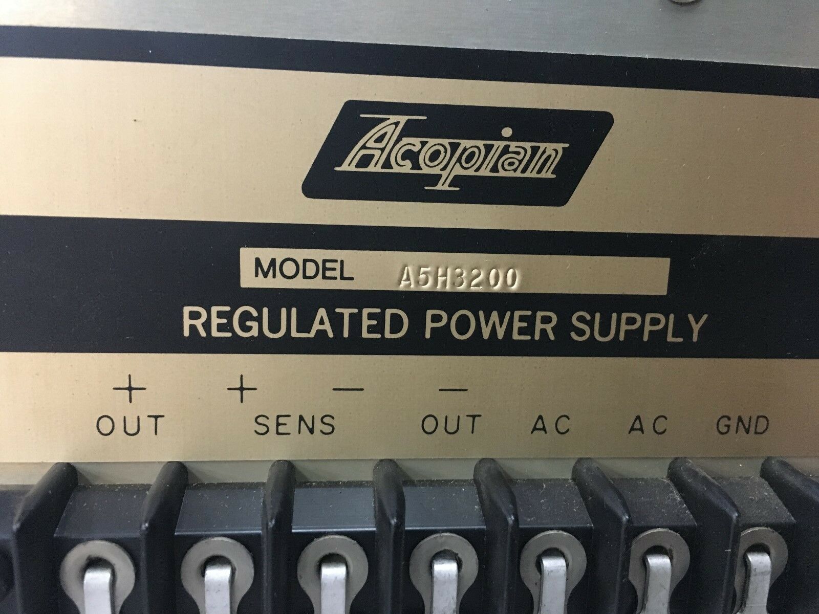 NEW NO BOX ACOPIAN REGULATED POWER SUPPLY A5H3200