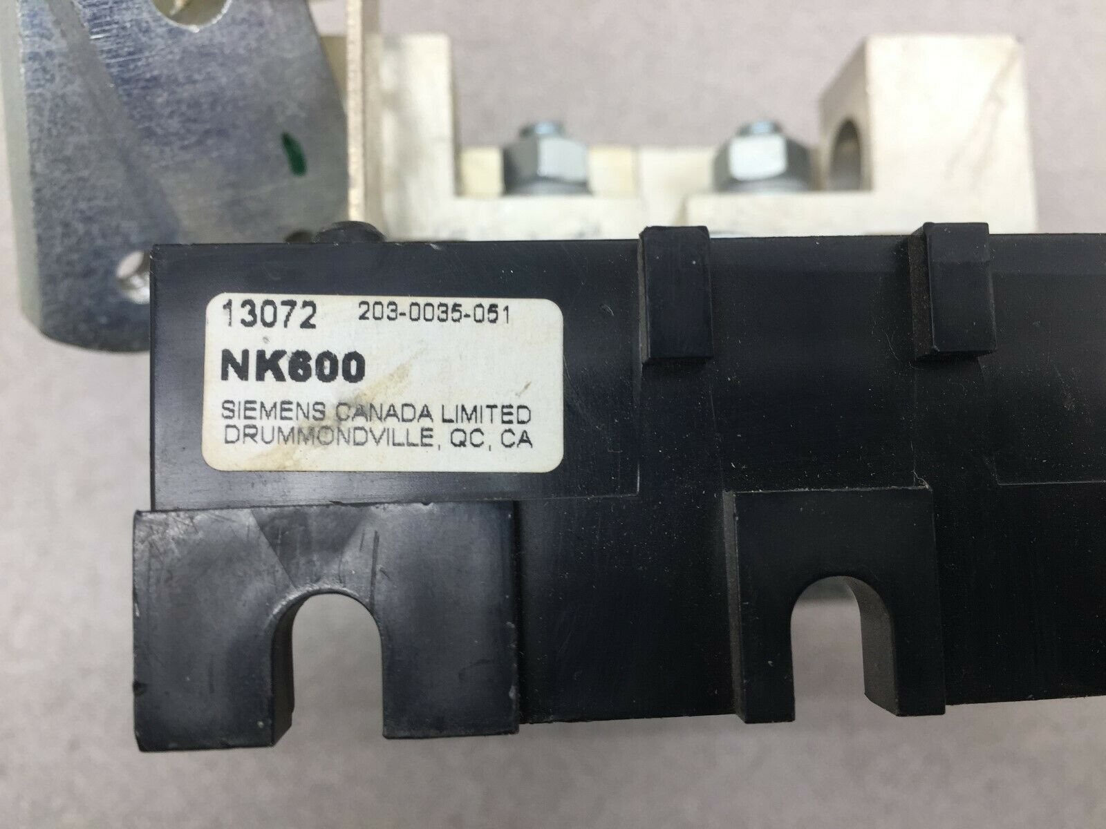 USED SIEMENS TERMINAL BLOCK NK600