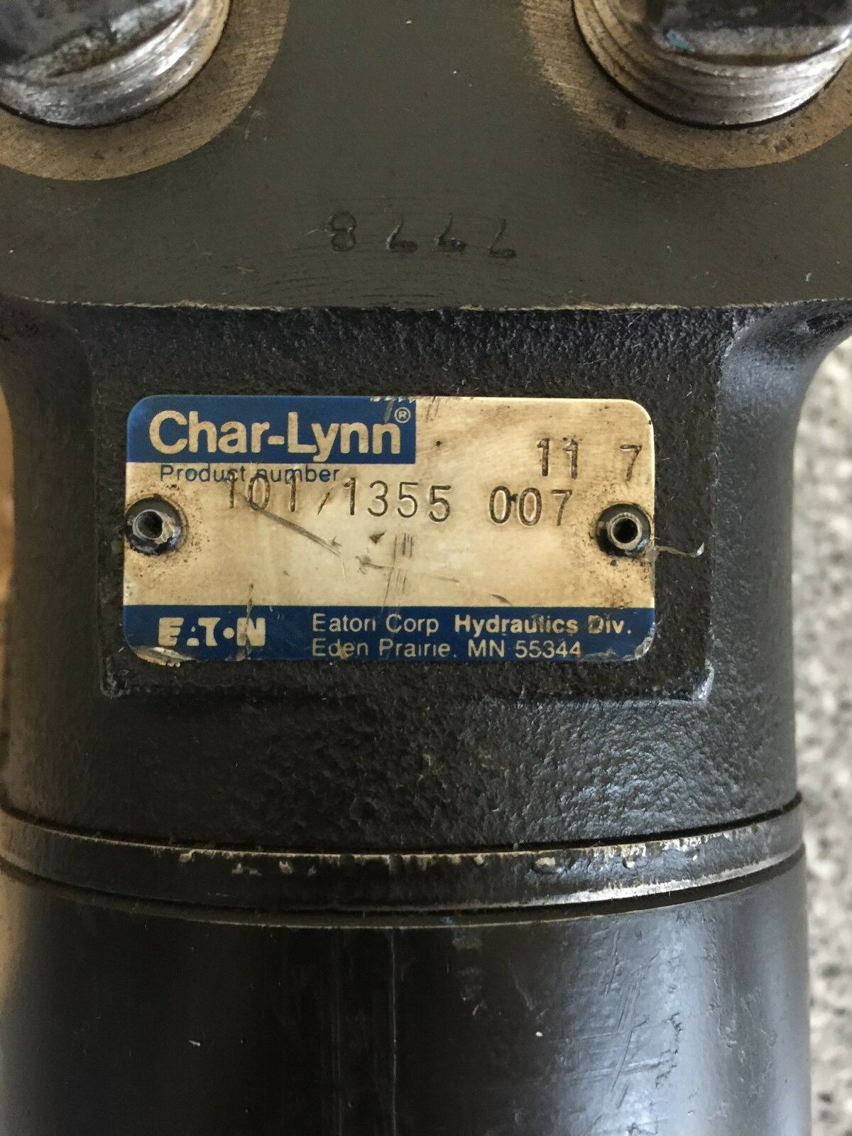 NEW EATON HYDRAULIC MOTOR CHAR-LYNN 101-1355-007