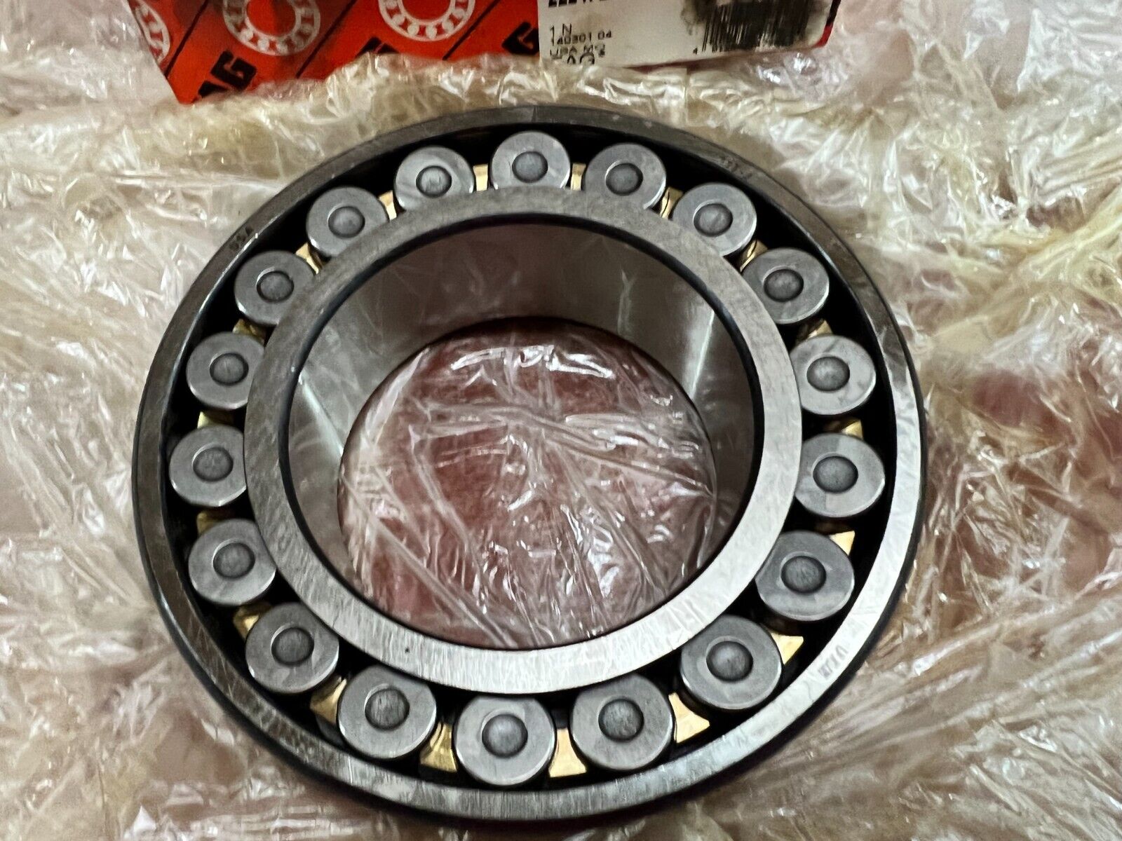 NEW IN BOX FAG SPHERICAL ROLLER BEARING 22217EASK.M.C3