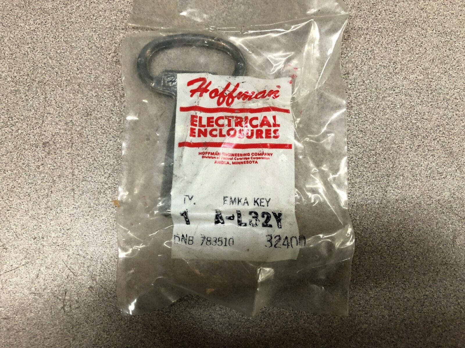 NEW IN ORIGINAL PACK HOFFMAN ELECTRICAL ENCLOSURE EMKA KEY A-L32Y