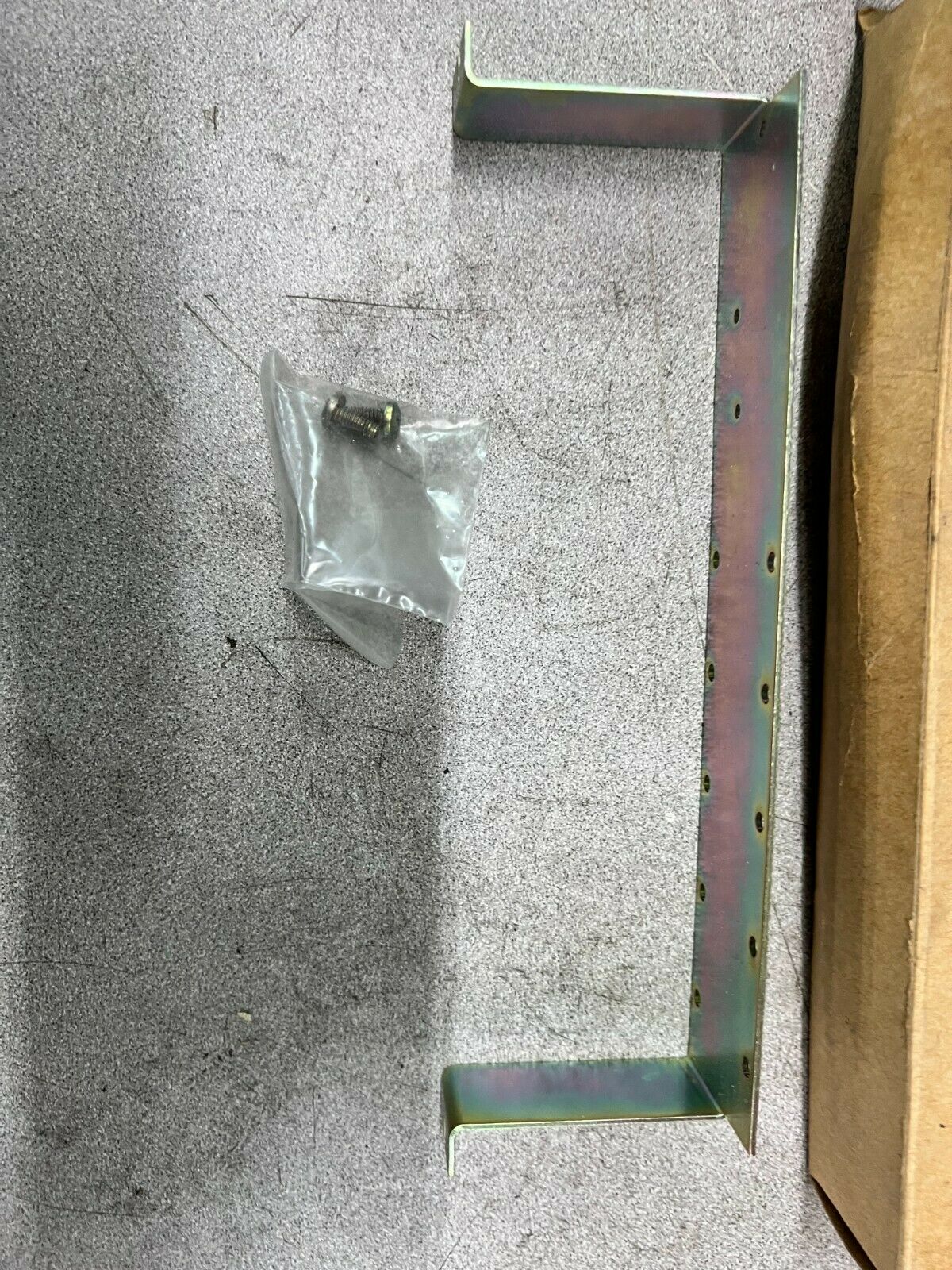 NEW IN BOX RELIANCE MOUNTING BRACKET 14C209