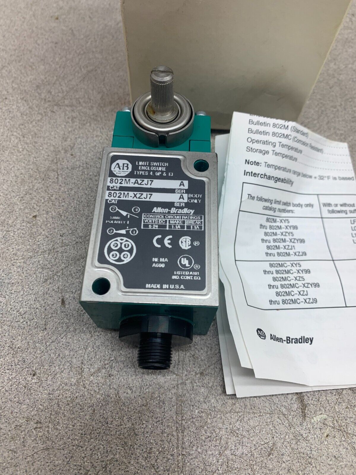 NEW IN BOX ALLEN-BRADLEY LIMIT SWITCH 802M-AZJ7 SERIES A