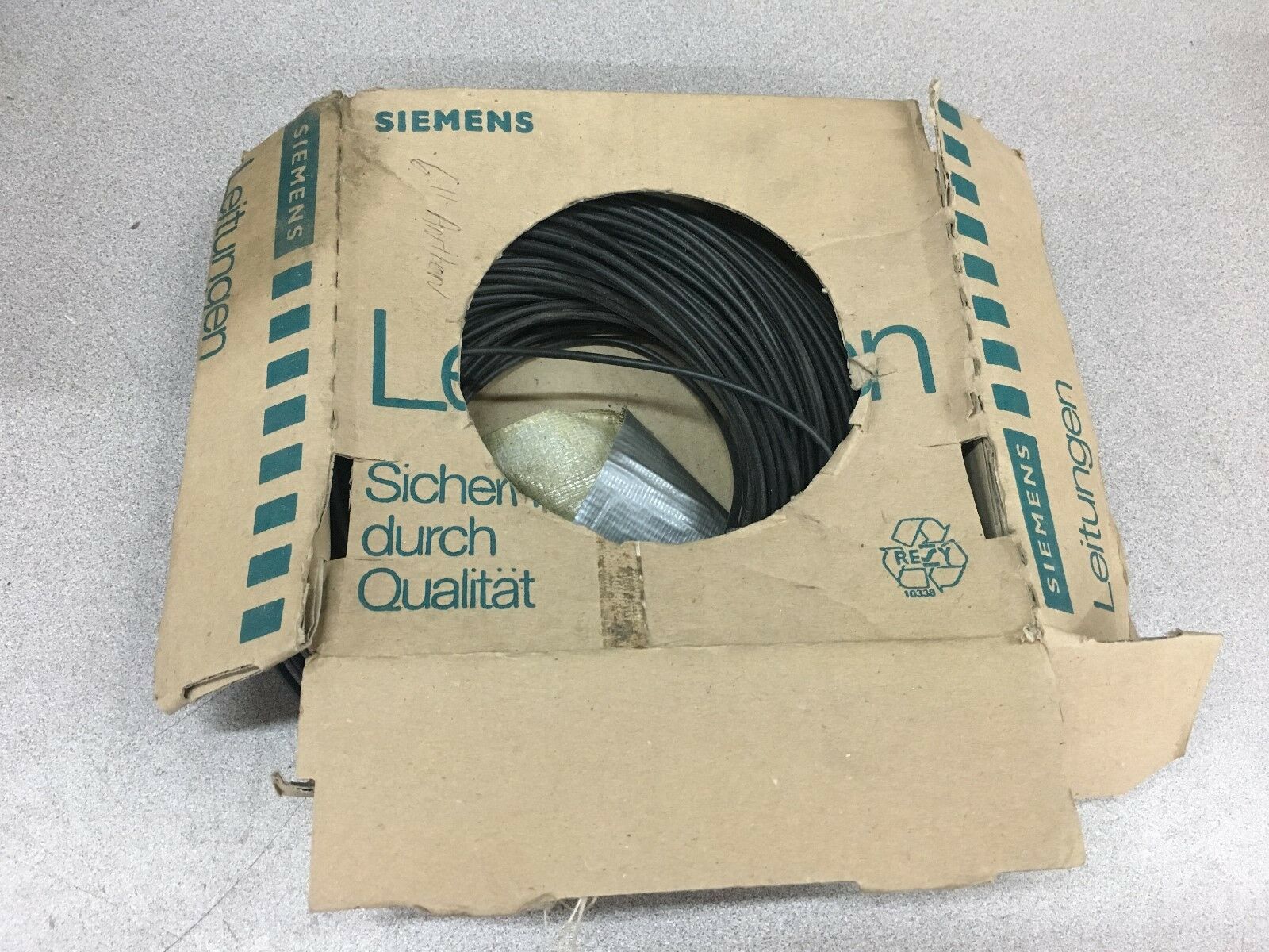 NEW IN BOX SIEMENS 5DA2 040-5 100 WIRE HO7V-K