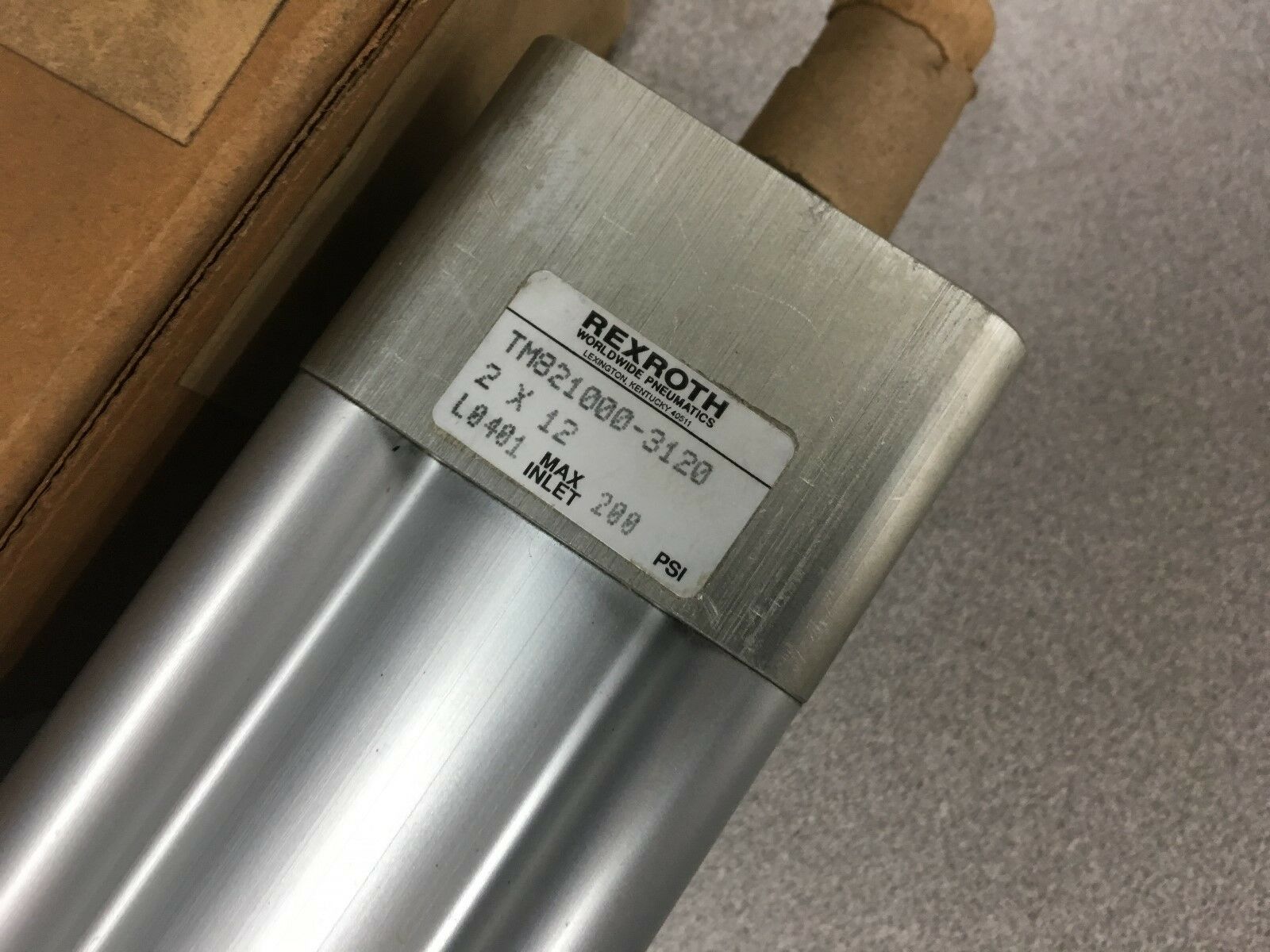 NEW IN BOX REXROTH TASKMASTER PNEUMATIC CYLINDER TM821000-3120