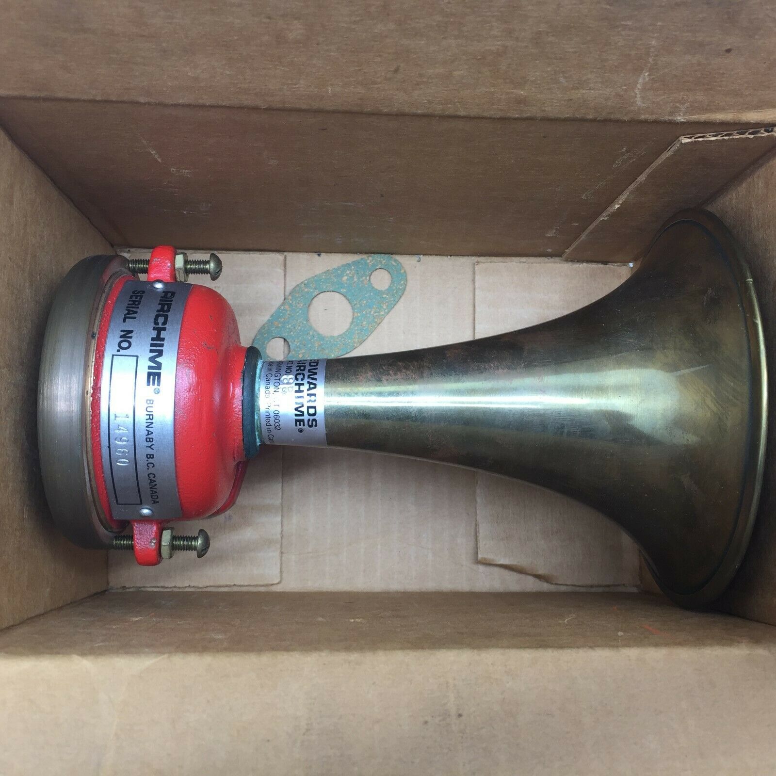 NEW IN BOX EDWARDS AIRCHIME BRASS AIR HORN CB