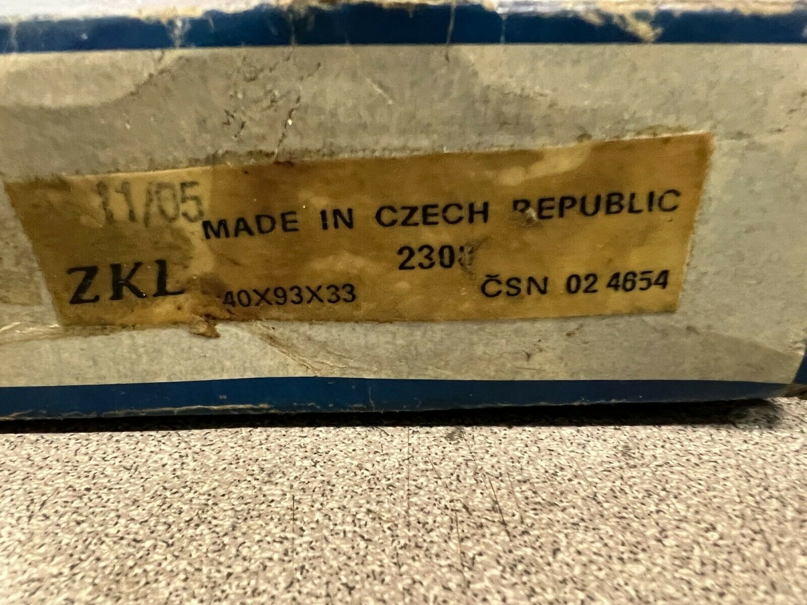 NEW IN BOX ZKL ROLLER BEARING 2308