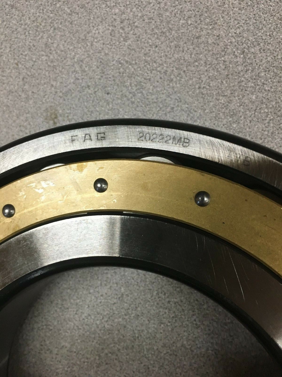 NEW NO BOX FAG SPHERICAL ROLLER BEARING 20222MB