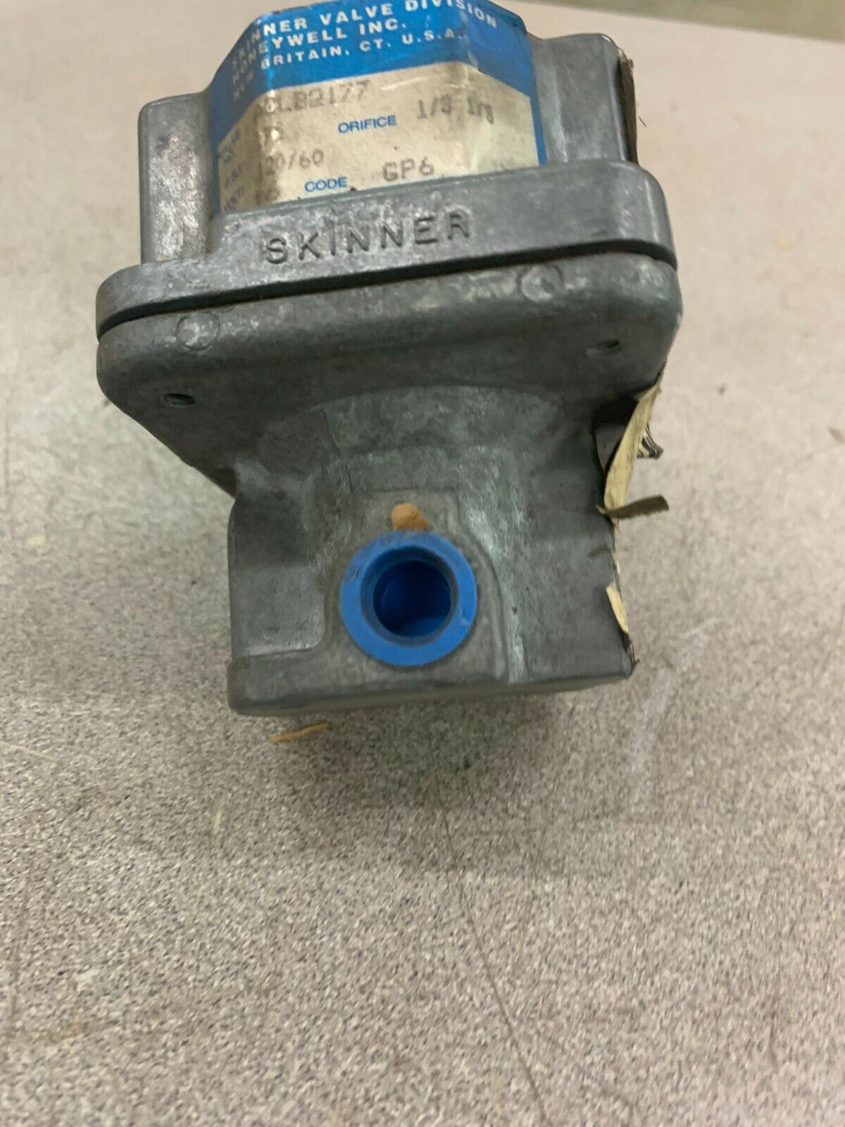 NEW NO BOX PARKER VALVE A3LB2177