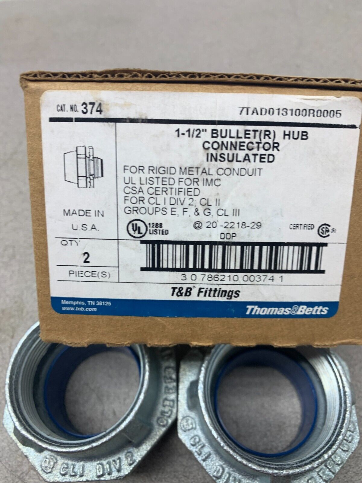 NEW BOX OF 2 THOMAS & BETTS 1-1/2" HUB CONNECTOR INSULATED 374