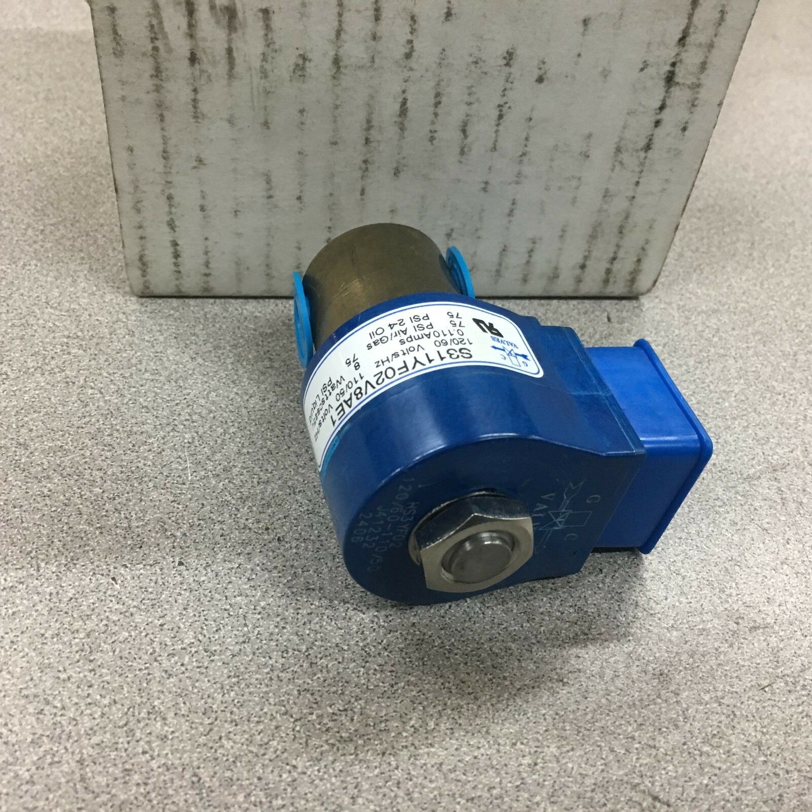 NEW IN BOX GC SOLENOID VALVE S311YF02V8AE1