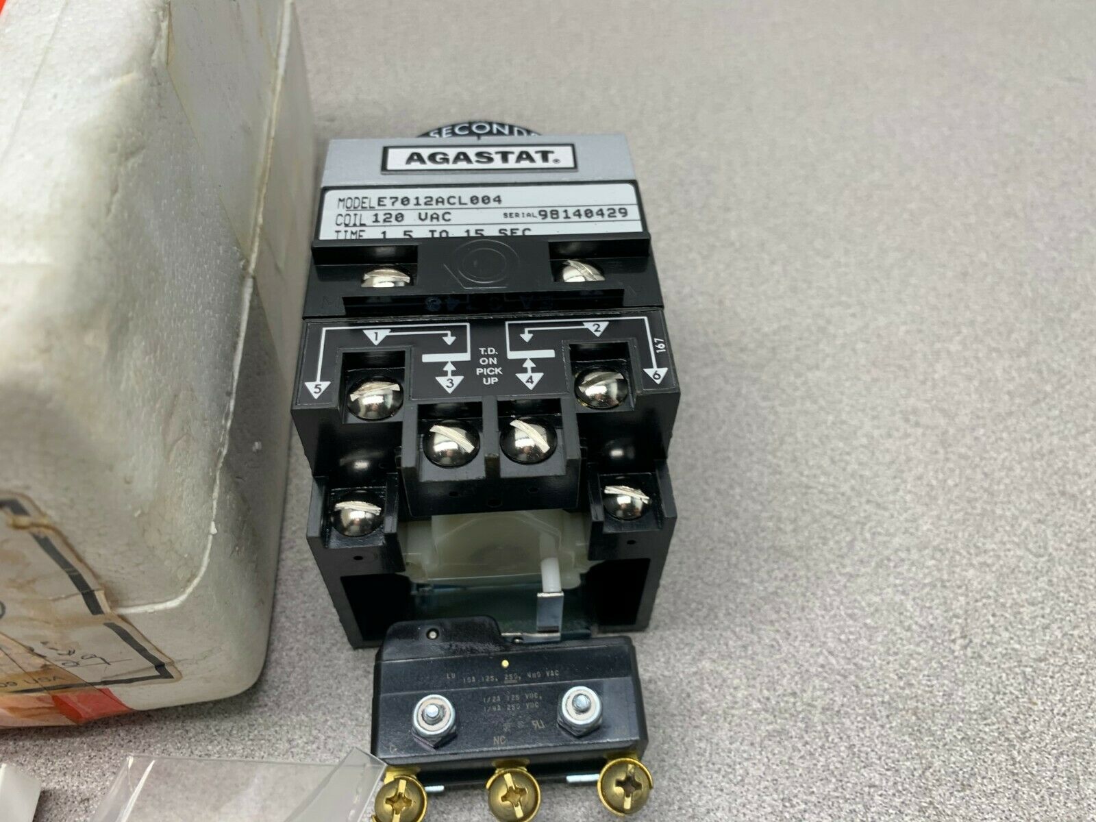 NEW AGASTAT 120VAC. TIMER 1.5-15 SEC. TIMING RELAY E7012ACL004