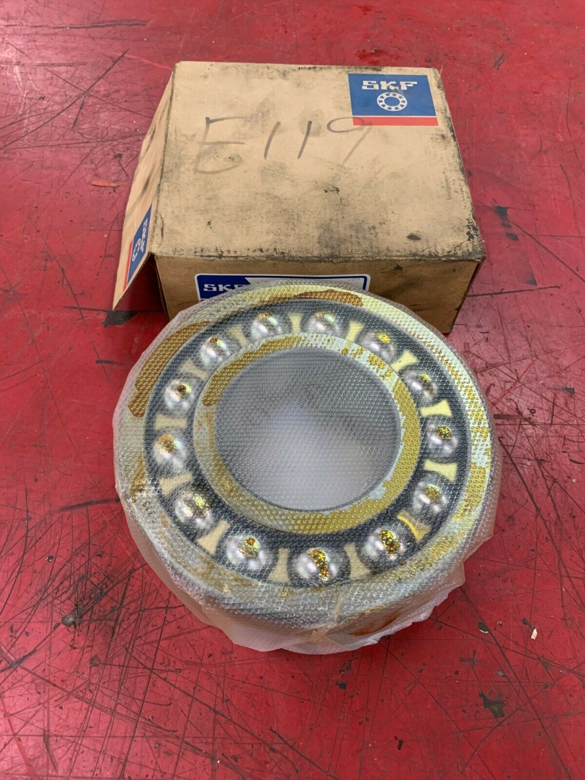 NEW IN BOX SKF 2315 M SELF ALIGNING ROLLER BEARING 2315M