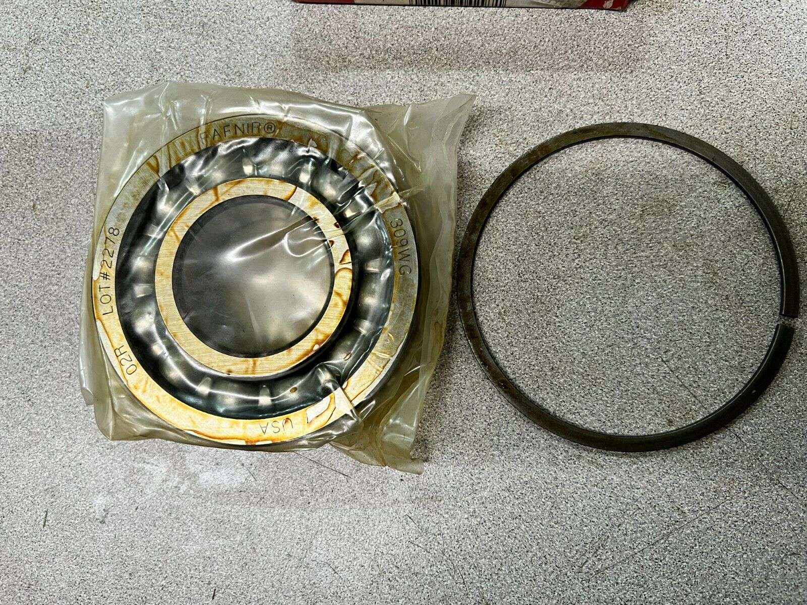 NEW IN BOX FAFNIR BALL BEARING 309WG