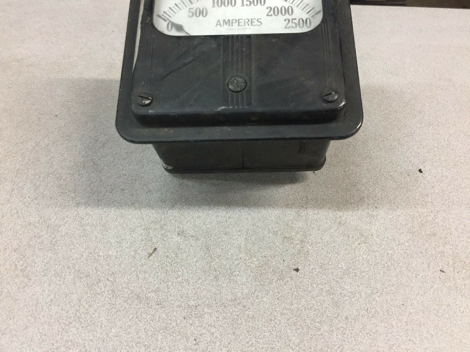 USED 0-2500 AMPS DC METER CNS2062-2