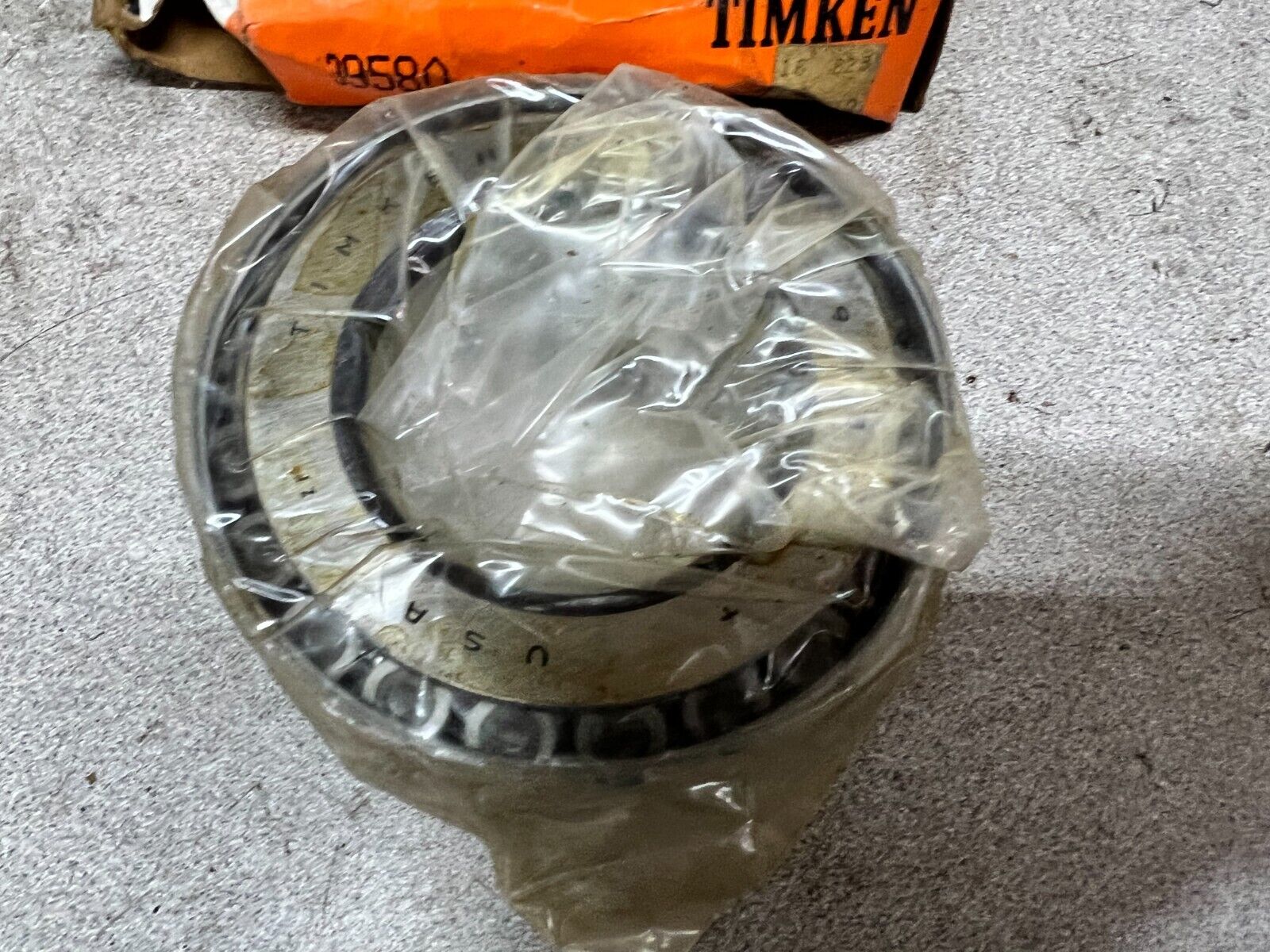 NEW IN BOX TIMKEN ROLLER BEARING 39580