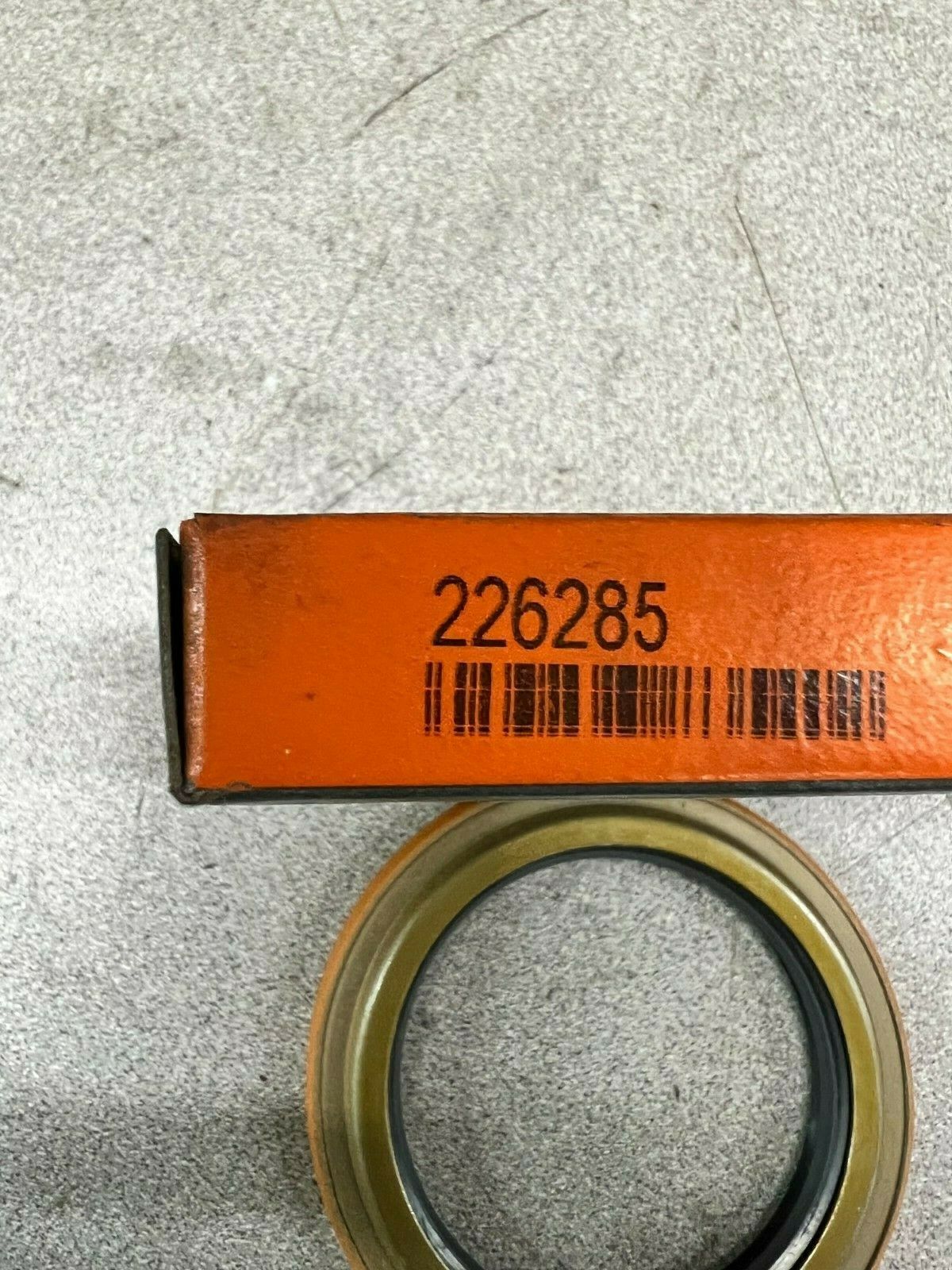 LOT OF 3 NEW IN BOX TIMKEN OILSEAL 226285