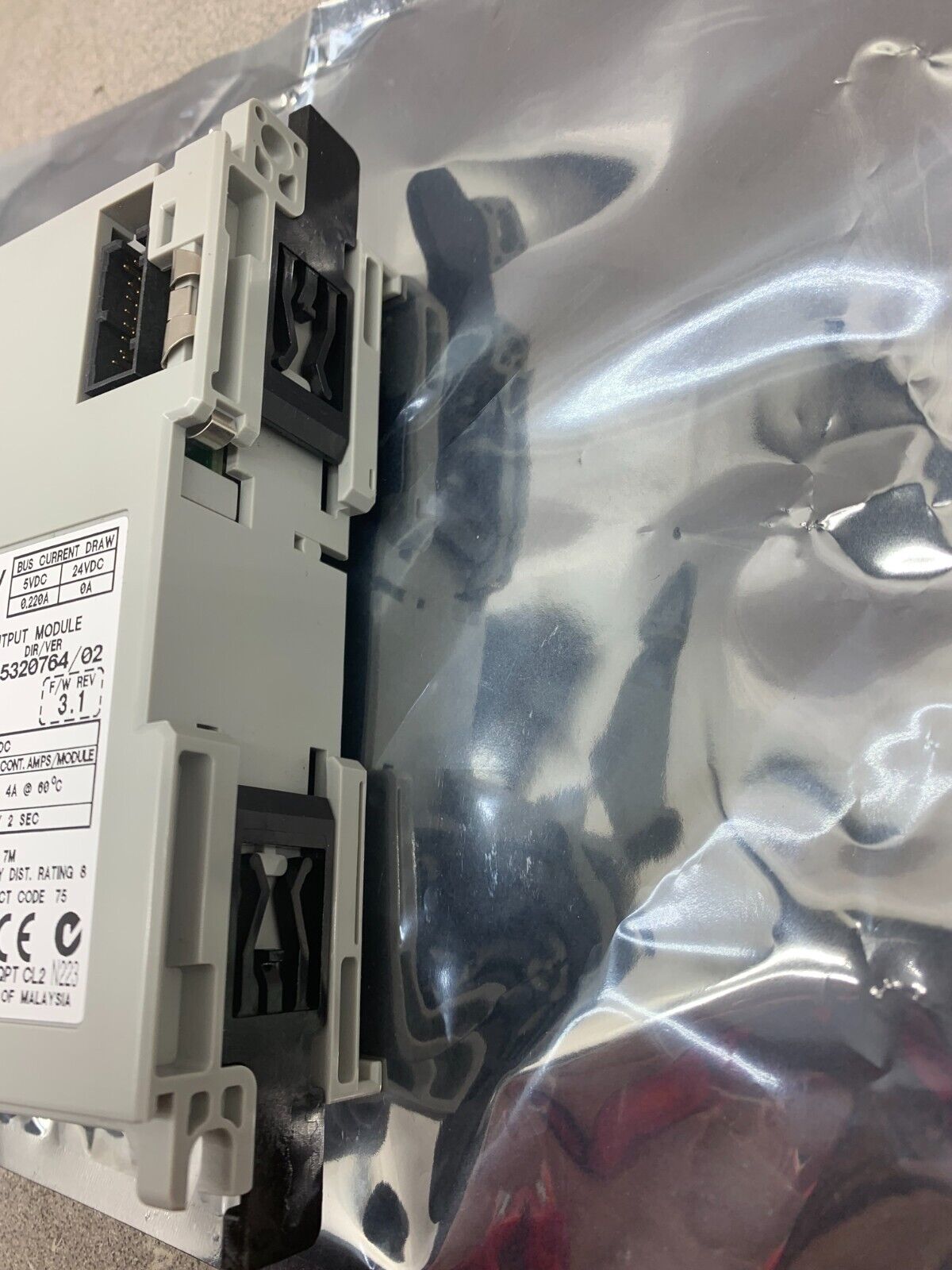 USED ALLEN-BRADLEY COMPACTLOGIX SINKING OUTPUT MODULE 1769-OV32T SERIES A