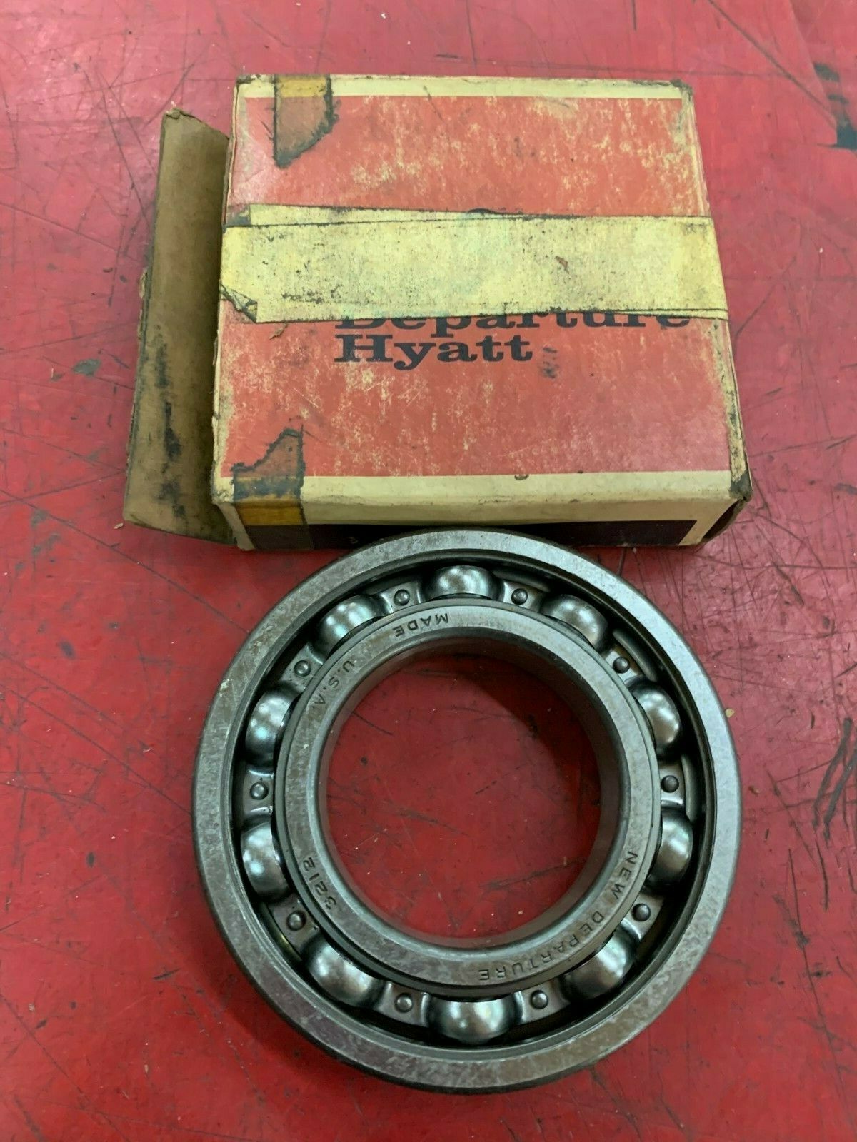 NEW IN BOX NEW DEPARTURE ROLLER BEARING 3212