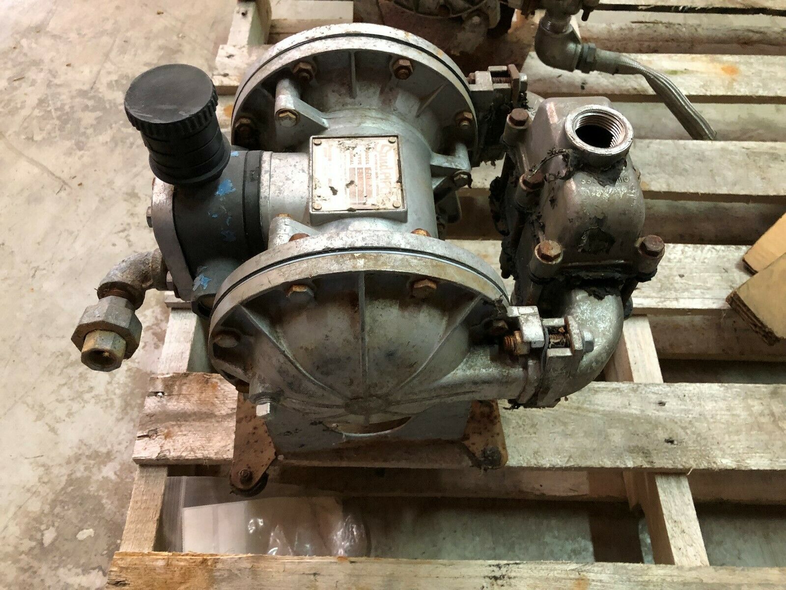 PARTS ONLY SANDPIPER AIR OPERATED DOUBLE DIAPHRAGM PUMP SB1-A  /  SGN-4-SS