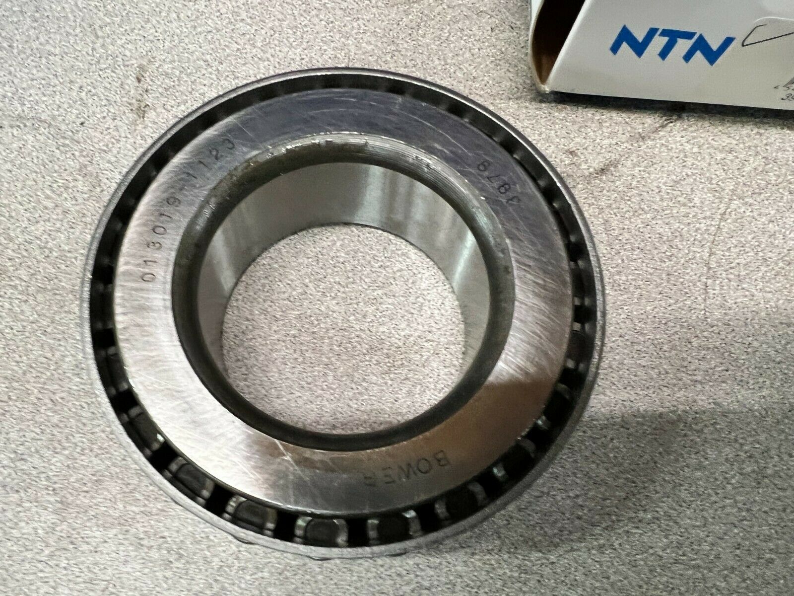 NEW IN BOX NTN ROLLER BEARING 3979