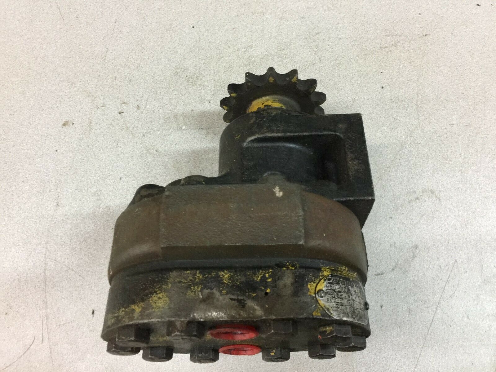 USED COMERCIAL HYDRAULIC PUMP 305-E-2