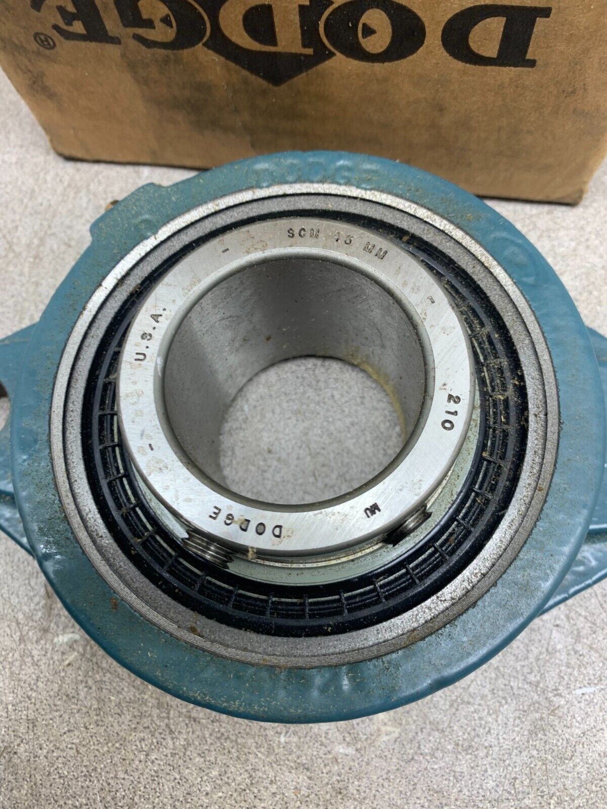 NEW IN BOX DODGE F2BSCM45M 2-BOLT FLANGE BEARING 45MM BORE F2B-SCM-45M 125958