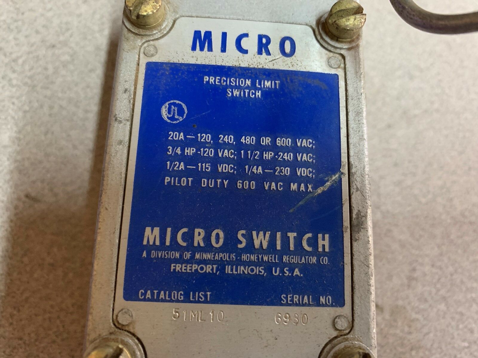 USED MICRO SWITCH 51ML10