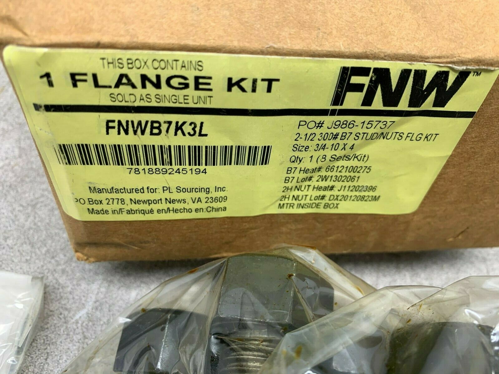 NEW FNW 2-1/2 x 4 in. 300# B7 Stud/Nuts Flange Kit FNWB7K3L