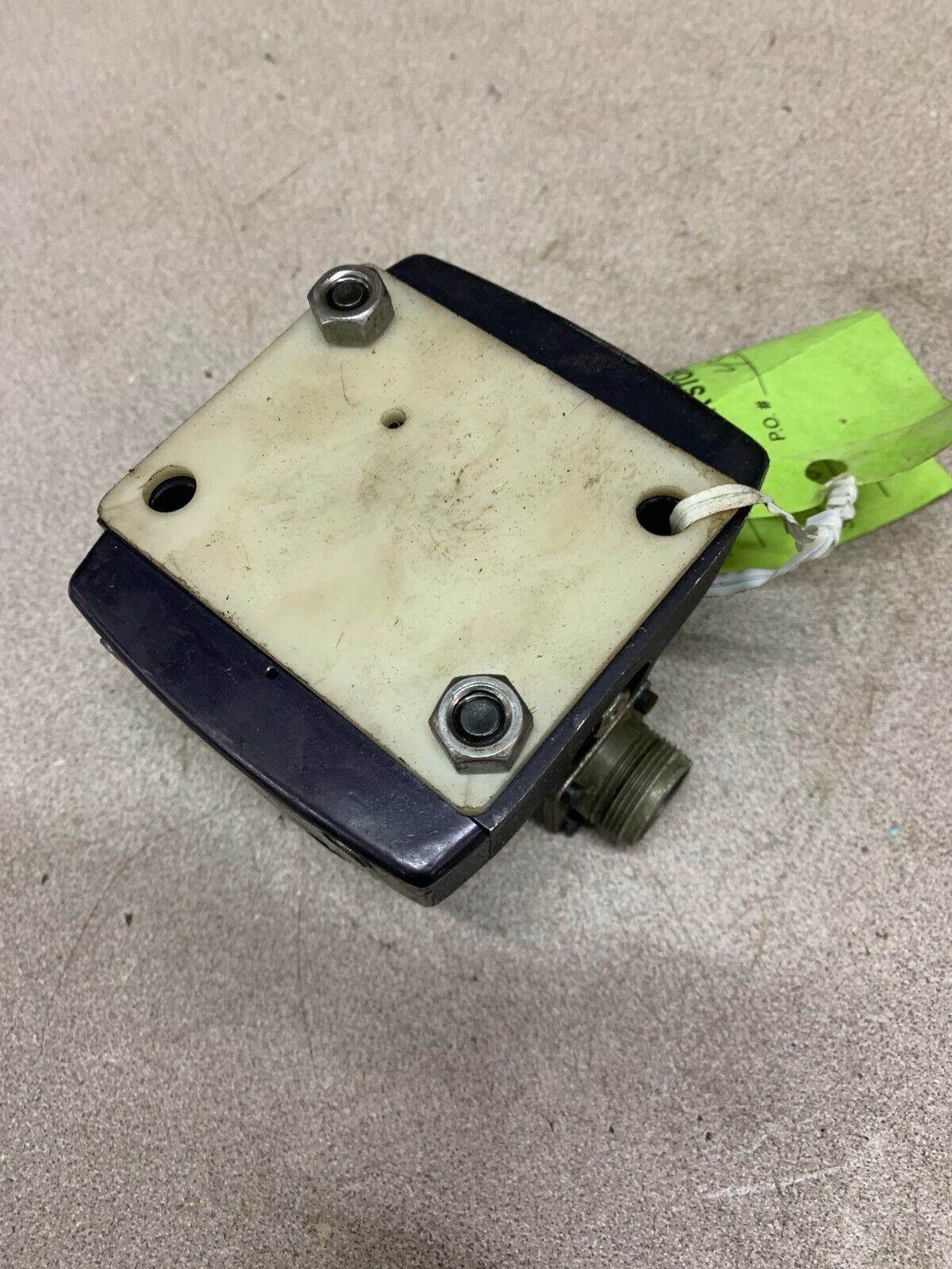 USED MOOG HYDRAULIC SERVO VALVE 760-381A