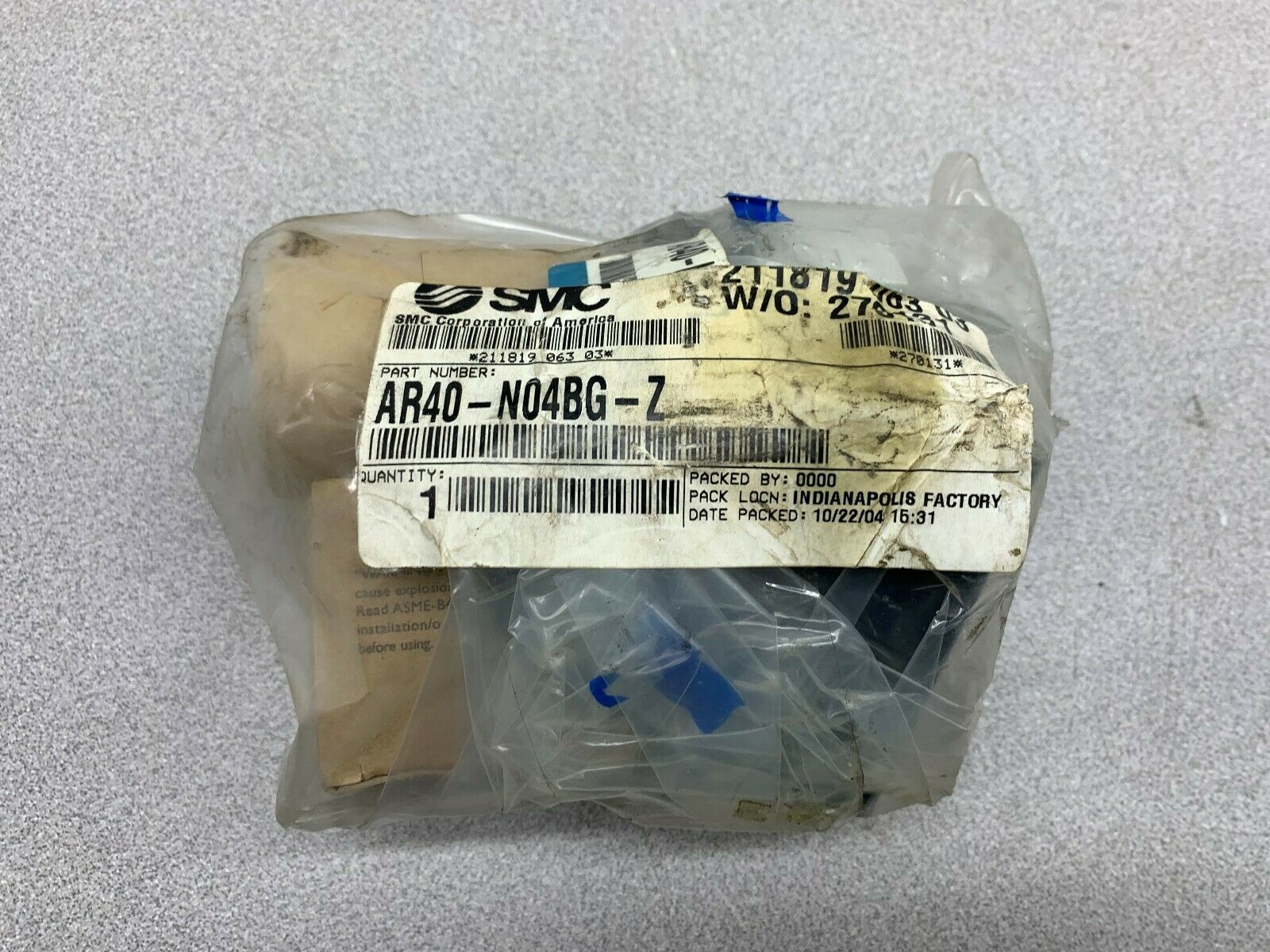 NEW NO BOX SMC REGULATOR AR40-N04BG-Z