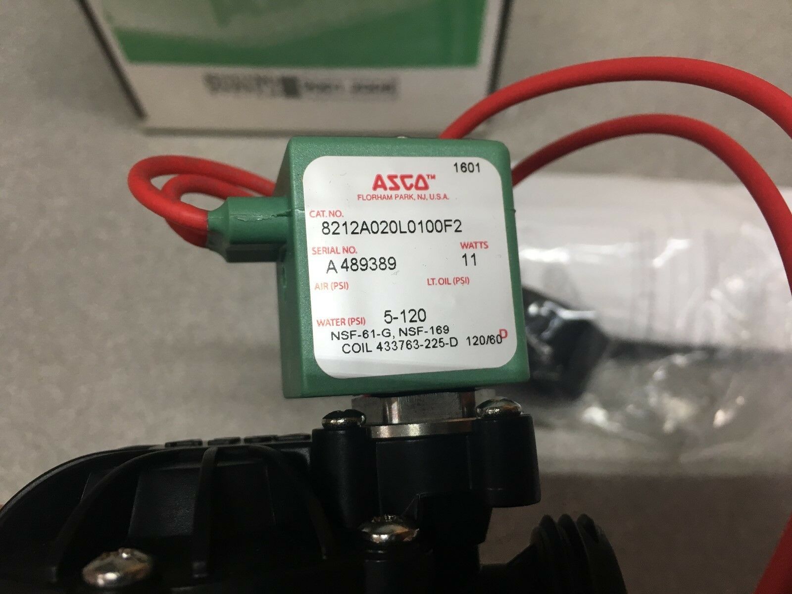 NEW IN BOX ASCO RED HAT SOLENOID VALVE 1/2" PIPE SIZE 8212A020L0100F2