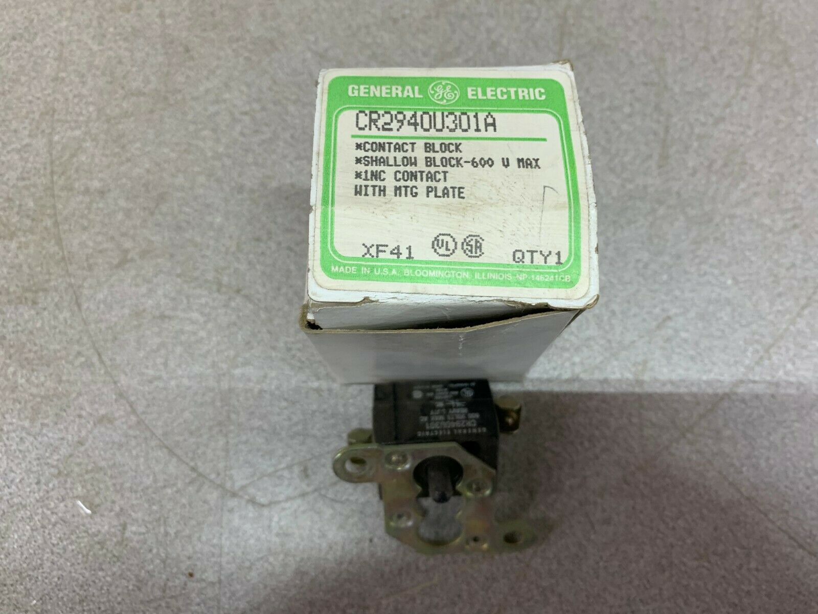 NEW IN BOX GE CONTACT BLOCK CR2940U301A