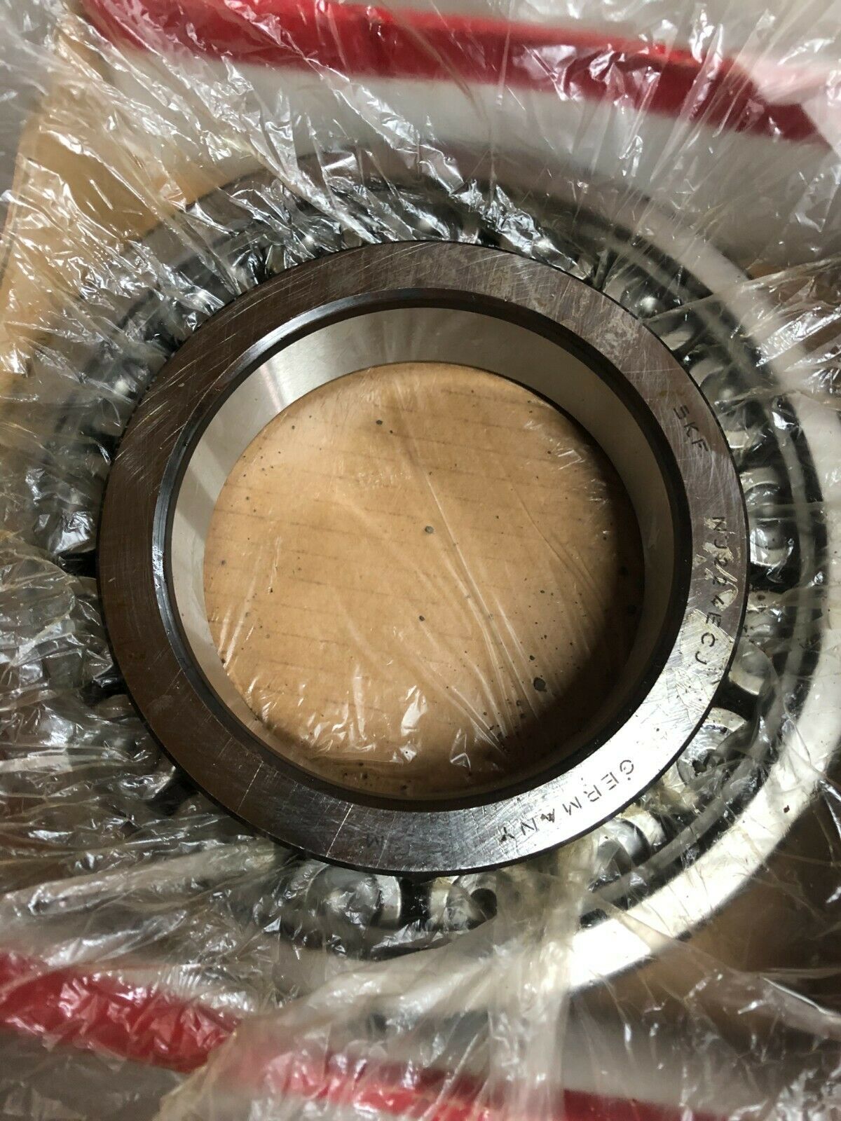 NEW IN BOX SKF NJ 224 ECJ CYLINDRICAL ROLLER BEARING NJ224ECJ