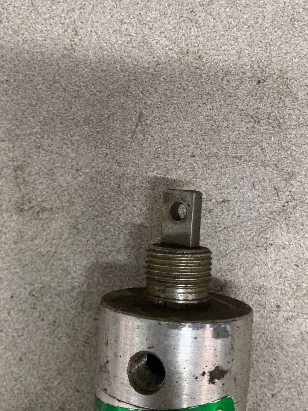 NEW NO BOX CHICAGO CYLINDER D-02062
