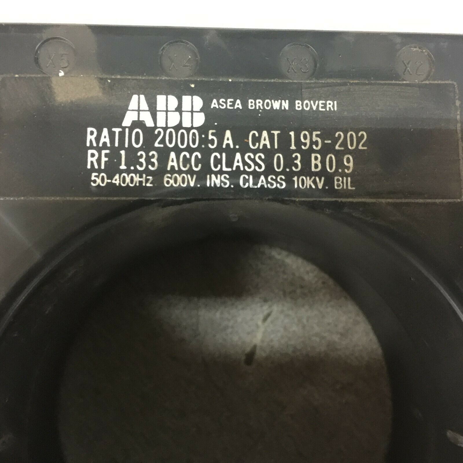 NEW IN BOX ABB 2000:5 600VAC CURRENT TRANSFORMER 195-202