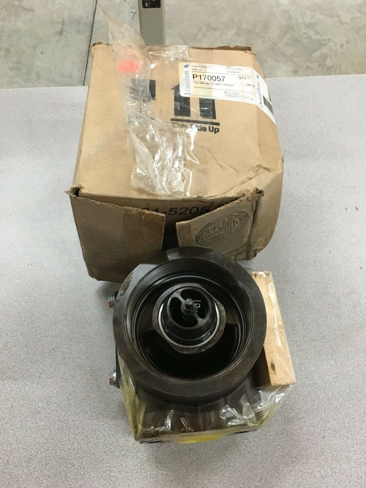 NEW IN BOX DONALDSON 1-1/2" HEAD ASSEMBLY P170057