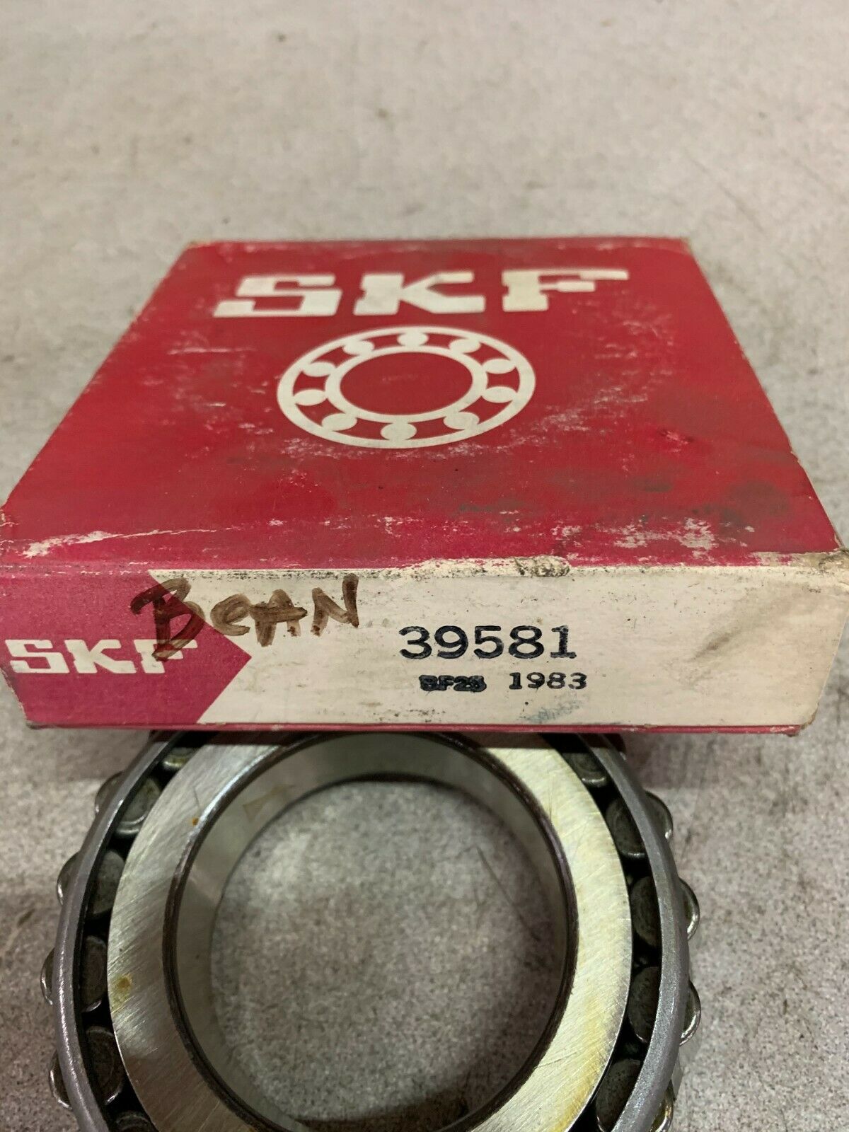 NEW IN BOX SKF TYSON TAPERED ROLLER BEARING 39581