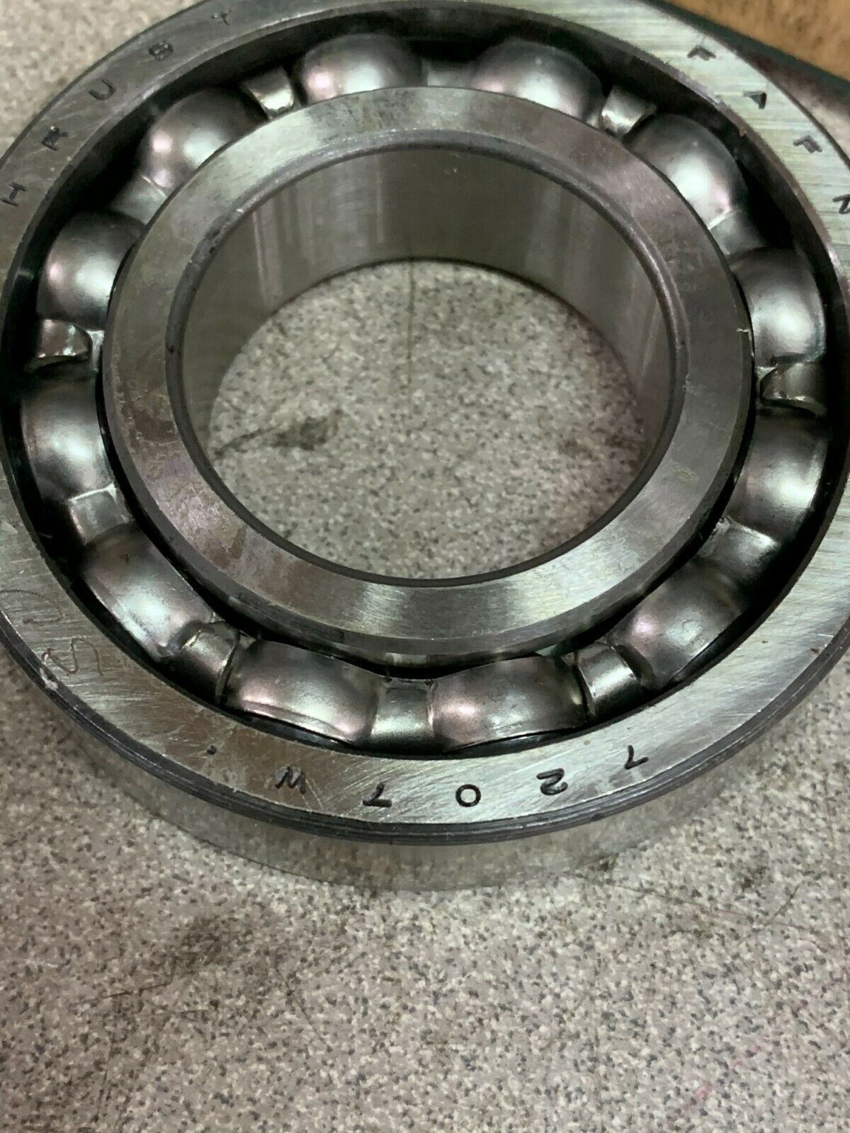 NEW IN BOX FAFNIR ROLLER BEARING 7207W SU