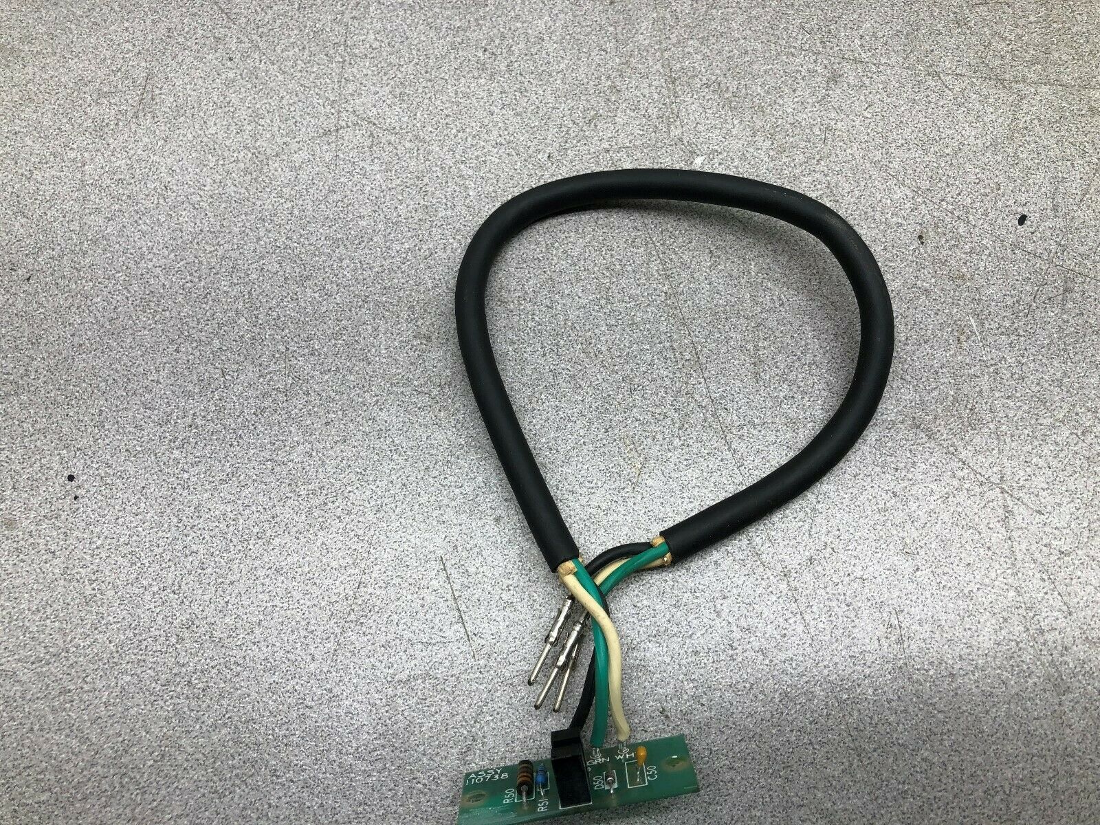 NEW NO BOX MPCS CIRCUIT BOARD WITH CABLE 110738