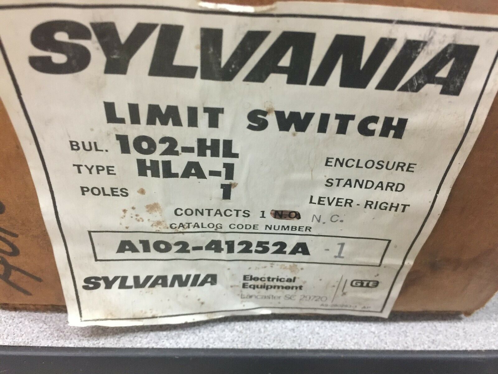 NEW IN BOX SYLVANIA LIMIT SWITCH A102-41252A