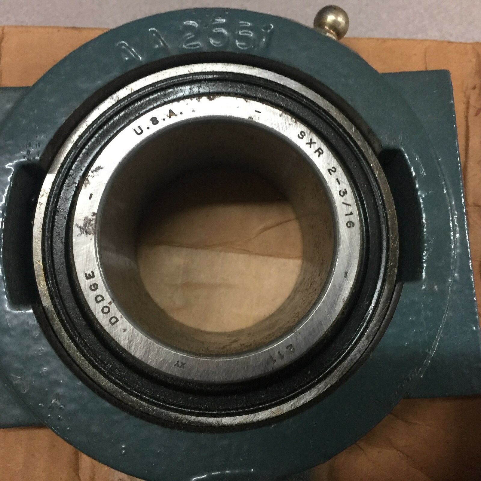 NEW IN BOX DODGE FLANGE BEARING NSTUSXR203