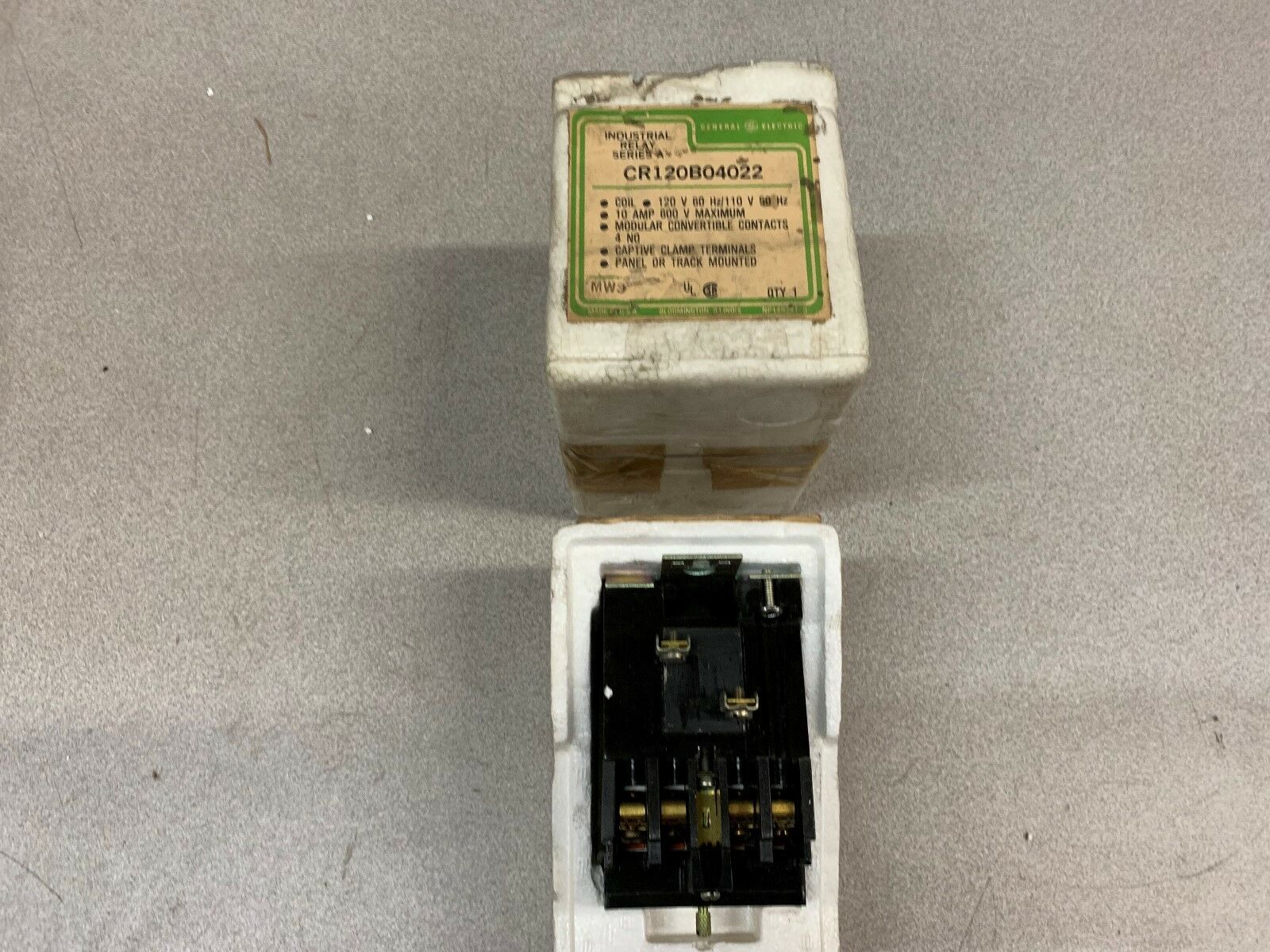 NEW GE RELAY CR120B04022 SERIES A